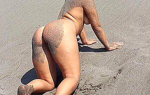 Amateur Honey Sexy Dea Flaunts Her Bbw, Beach, Chubby, Curvy, Thick